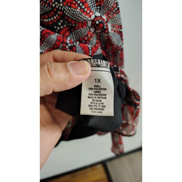 Roz&Ali Women's 1X Black, Red, and White Floral Polka Dot Cold Shoulder Blouse - Picture 4 of 7